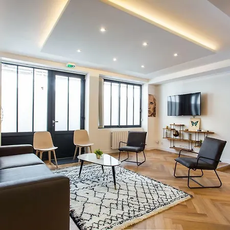 Cmg Oberkampf / Truillot D * Paris